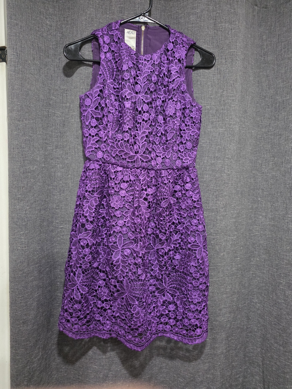 Ali Ro Purple Floral Lace Sleeveless Dress